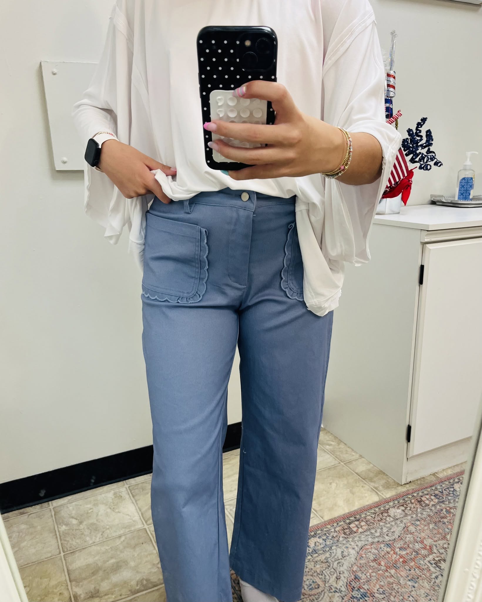 Stretch Mid-Rise Wide Leg Scalloped Patch Pocket