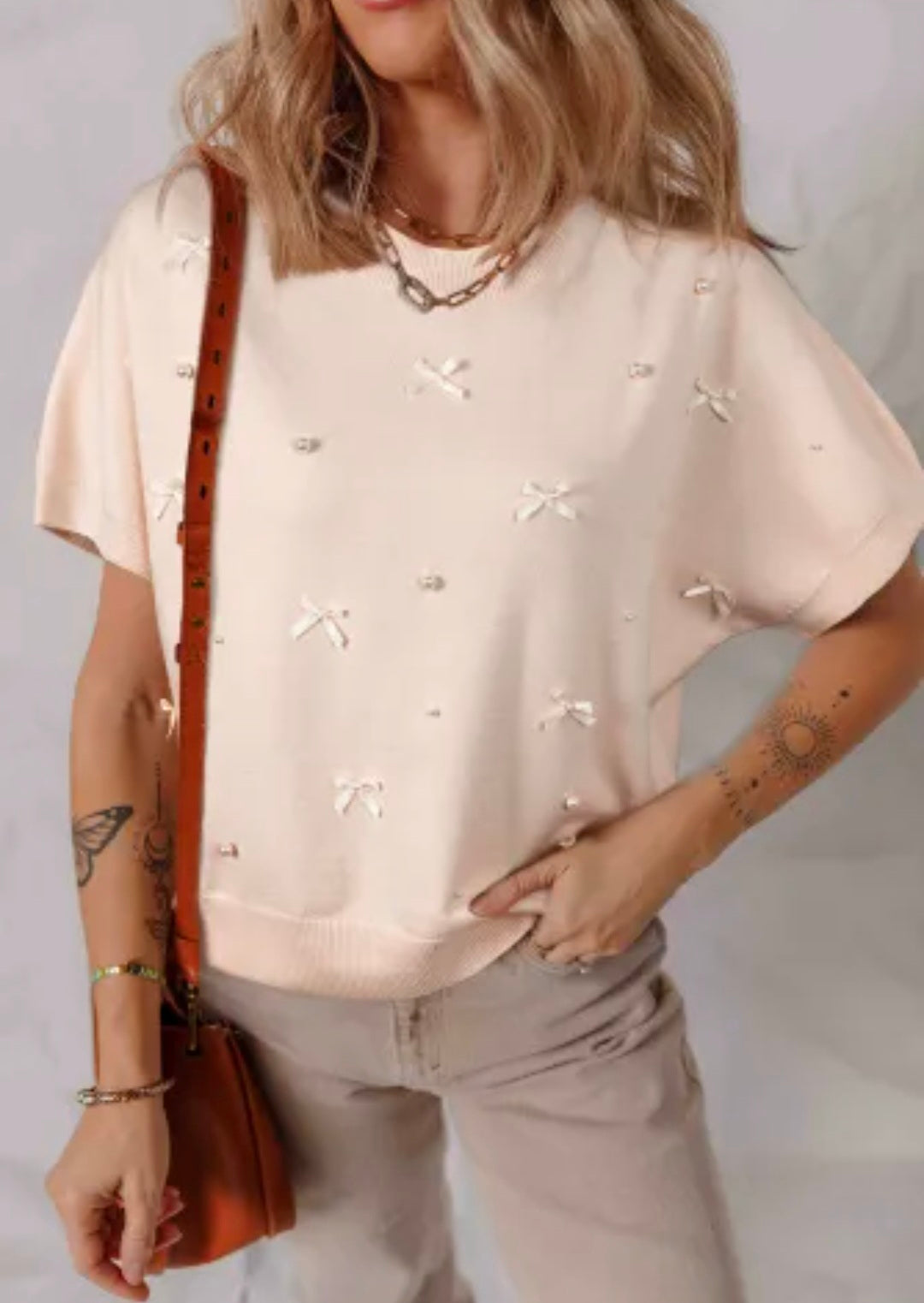 Pearl & Bow Short Sleeve Sweater- Oatmeal