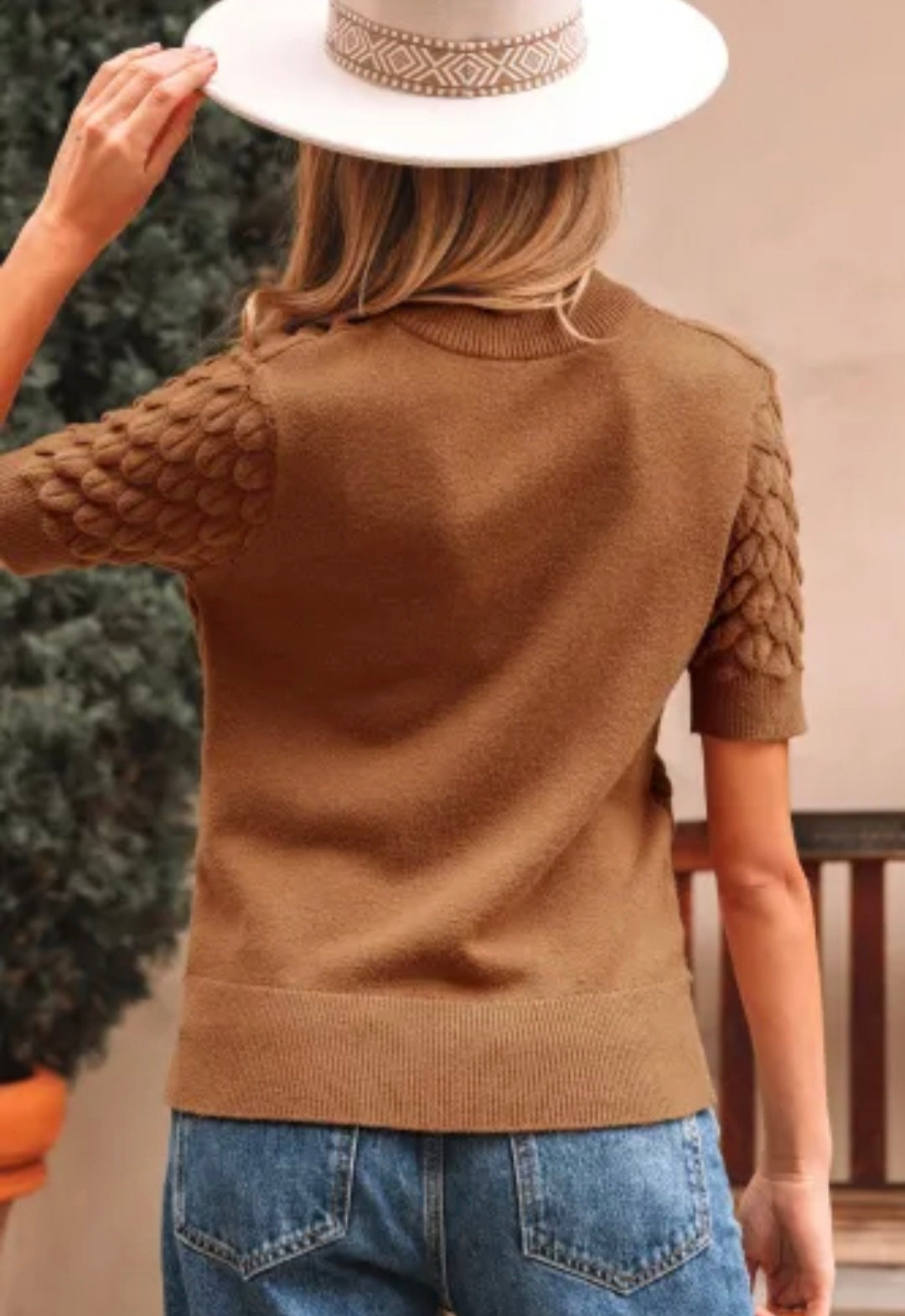 Fish Scale Short Sleeve Sweater - Brown